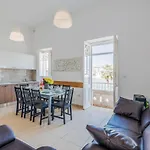 Blue Harbour 3 Bedroom Seafront With Large Yard On The Promenade - By Getawaysmalta 圣保罗湾城