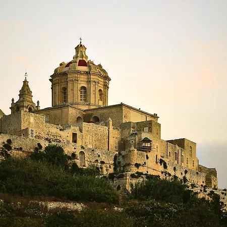 Apartment Blue Harbour 3 Bedroom Seafront With Large Yard On The Promenade - By Getawaysmalta St. Paul's Bay