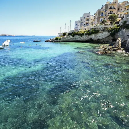 Blue Harbour 3 Bedroom Seafront With Large Yard On The Promenade - By Getawaysmalta Apartment