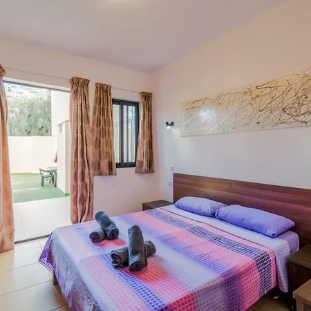 Apartment Blue Harbour 3 Bedroom Seafront With Large Yard On The Promenade - By Getawaysmalta