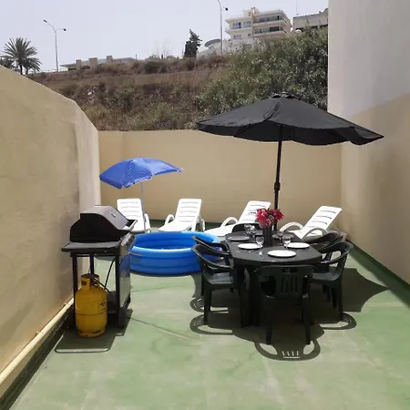 Blue Harbour 3 Bedroom Seafront With Large Yard On The Promenade - By Getawaysmalta