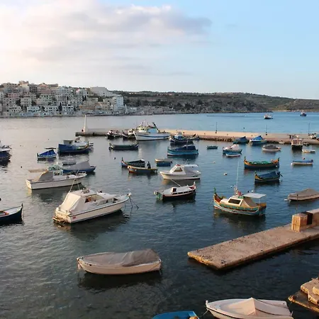 Apartment Blue Harbour 3 Bedroom Seafront With Large Yard On The Promenade - By Getawaysmalta